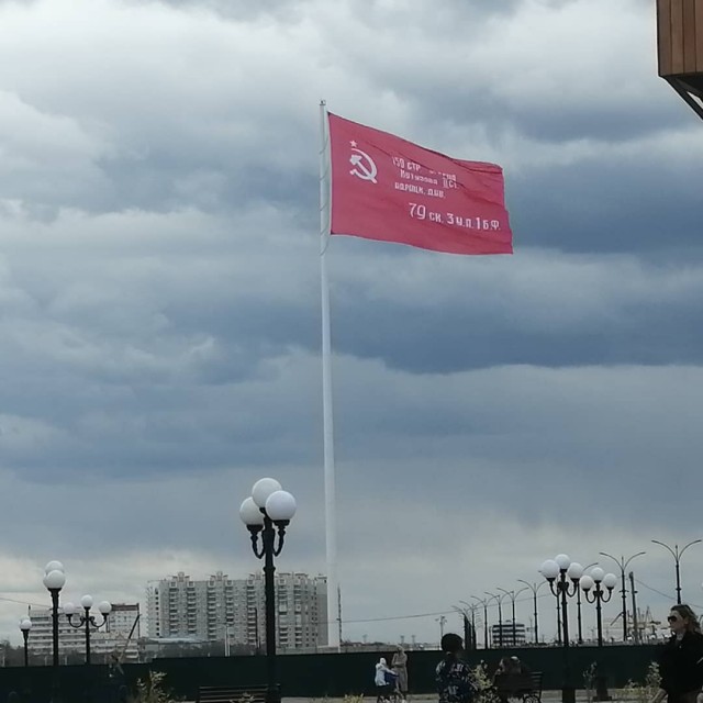 Почему все носят георгиевскую ленту неправильно