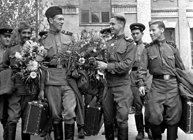 Эволюция дембельских чемоданов