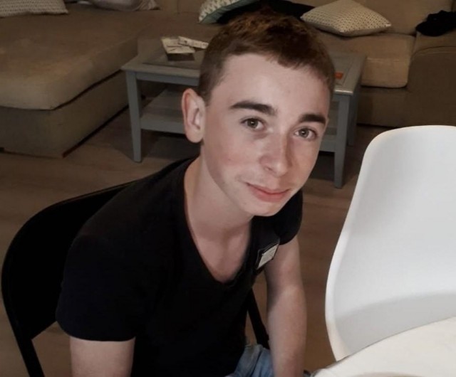 В 2021 году 67-летний сенегалец Усман Диалло, бежавший во Францию, решил позвонить на родину