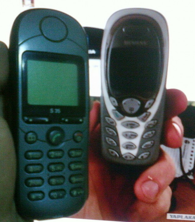 Нашел свою старую Nokia 3510i