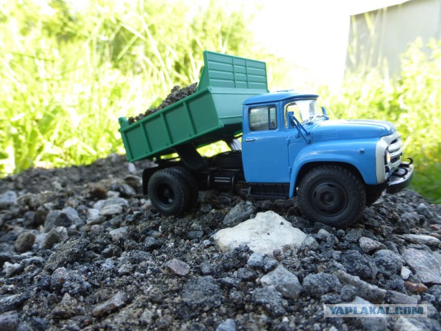 Модель ЗИЛ130 на р\у в масштабе 1:43