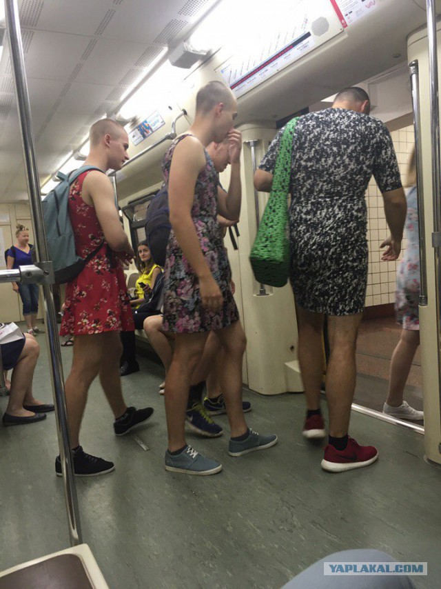 Свежая подборка "модников", которые водятся в нашем метро