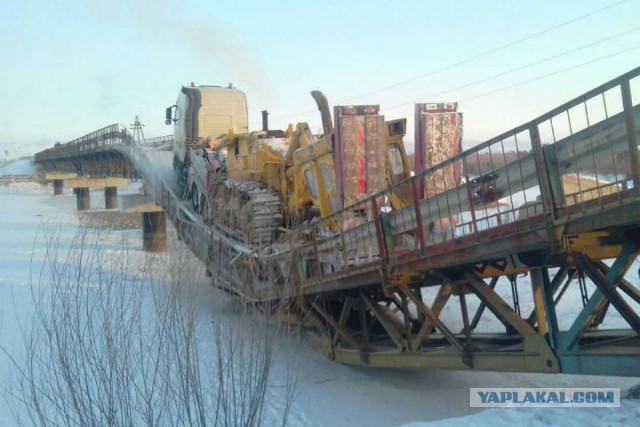В Бурятии автомобильный мост прогнулся под большегрузом