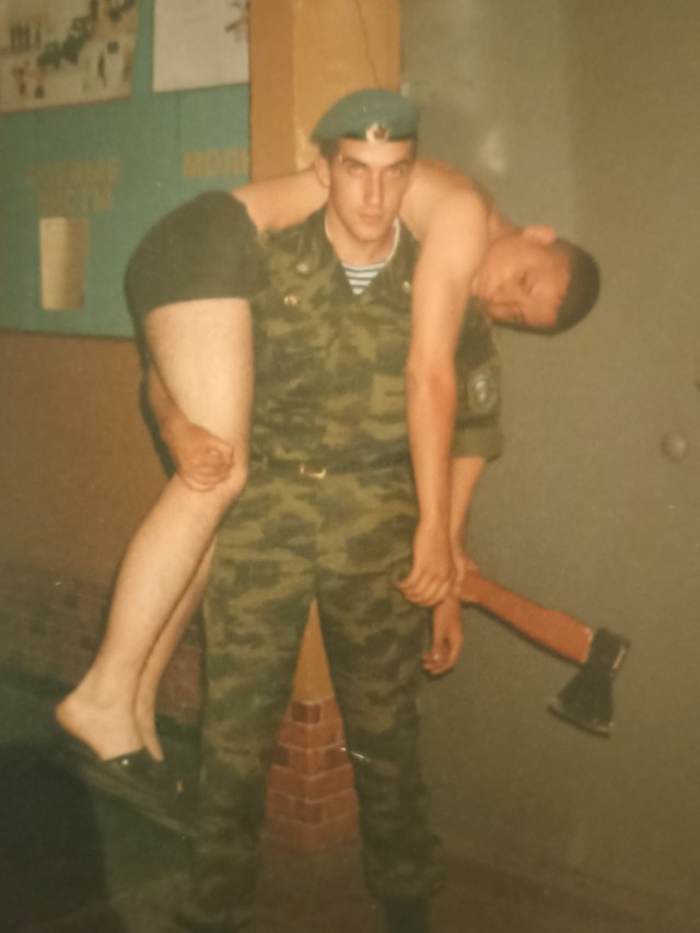 Ну что, с Днём Советской Армии и Военно-Морского Флота!