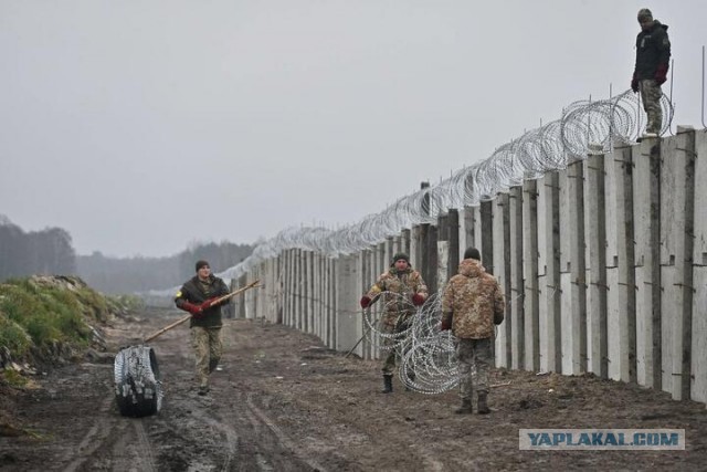 Так выглядит украинско-белорусская граница со стороны Ровенской области Украины.