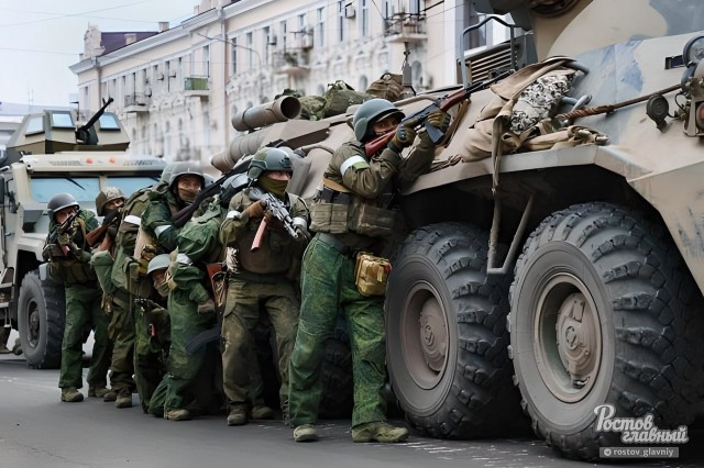 Евгений Пригожин в штабе ЮВО в Ростове