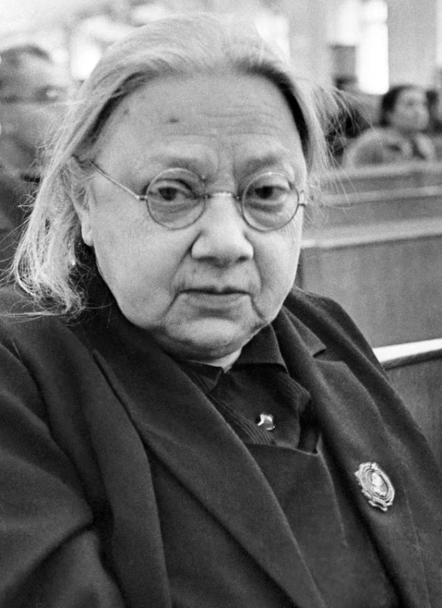 «Я сейчас тебя похороню, ты ***, в себя поверила?»