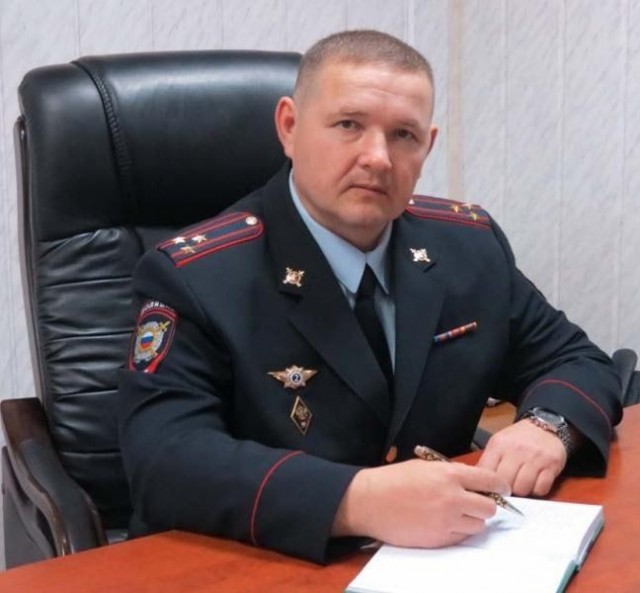 В Томске полковник полиции влюбился в подчинённую и запугивал коллег, которые об этом узнали