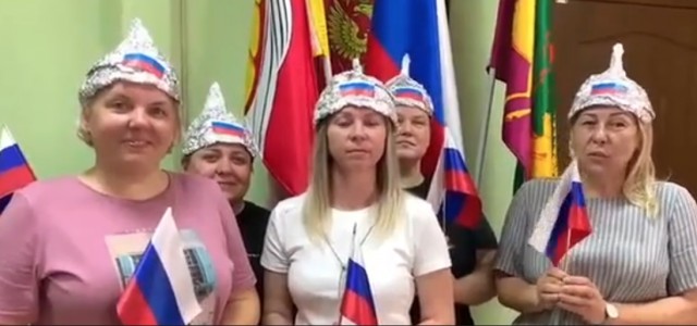 Уральская учительница показала свою расчетку: сколько на самом деле получают педагоги