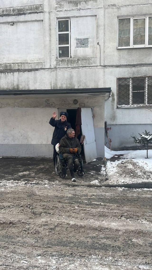 Во Владивостоке полицейские рассказали, как помогли бездомному с приютом. Позднее мужчину снова увидели на улице