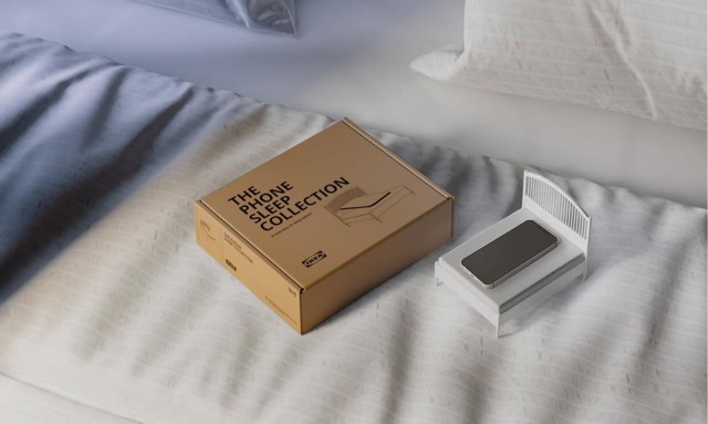 IKEA. Кроватка для смартфона