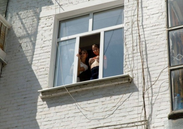 Девушки бывают разные (03.03)