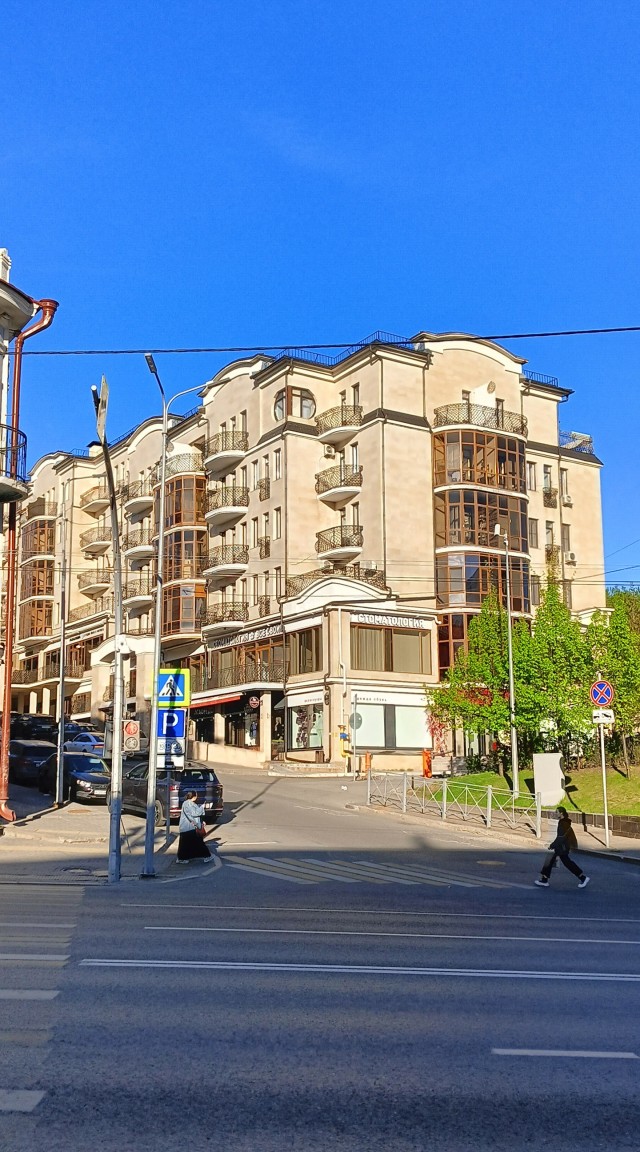 Кто откуда