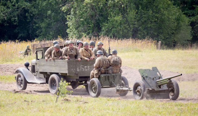 От поражения до победы. 1941-1944 реконструкция.