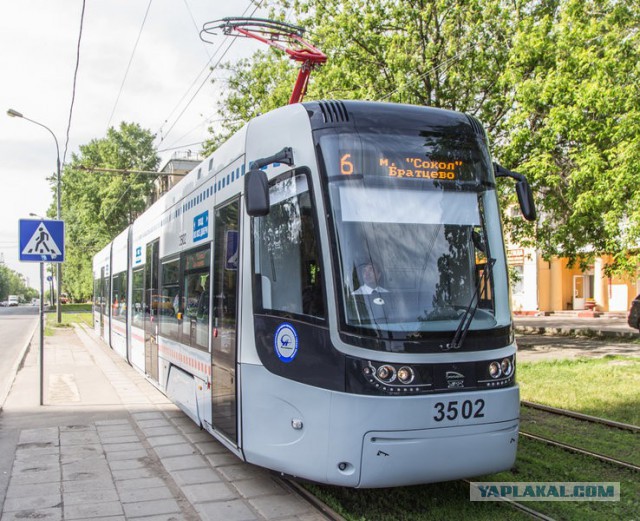 Кличко презентовал трамвай с WI-FI и USB