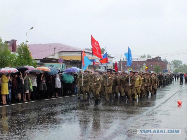 Они плевали на Родину, на День Победы и на отдавших кровь за нашу жизнь!