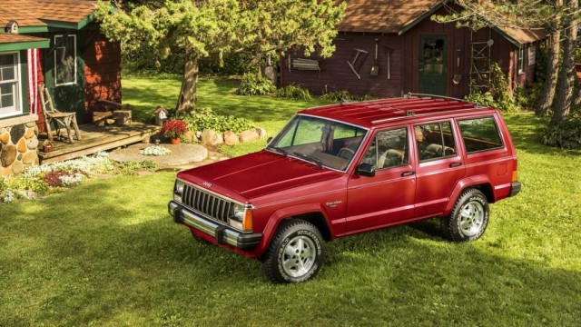 Мотор от Renault, два моста без рамы и вторая жизнь в Китае: история Jeep Cherokee XJ