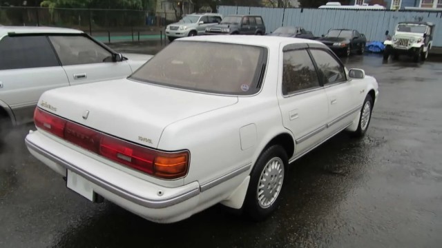 "Новая" старая Toyota Cresta в Японии выставлена на продажу