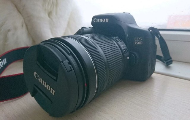 Продам Canon 750D