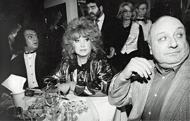 Еврей, русская и румын на одном фото