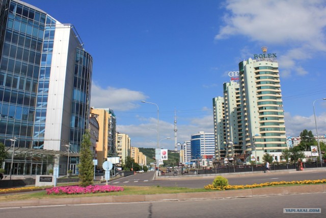 Алматы 2011: город контрастов
