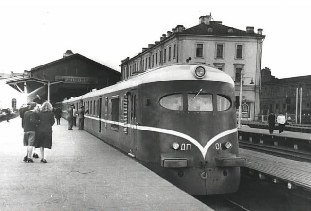 Ленинград-железнодорожный. Немного исторических снимков