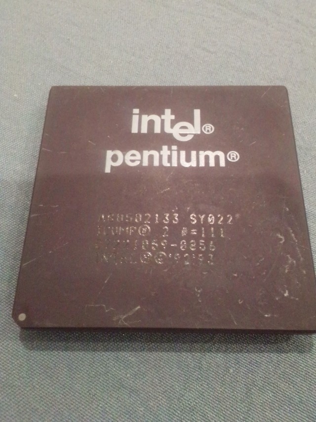 Intel i386 исполнилось 40 лет