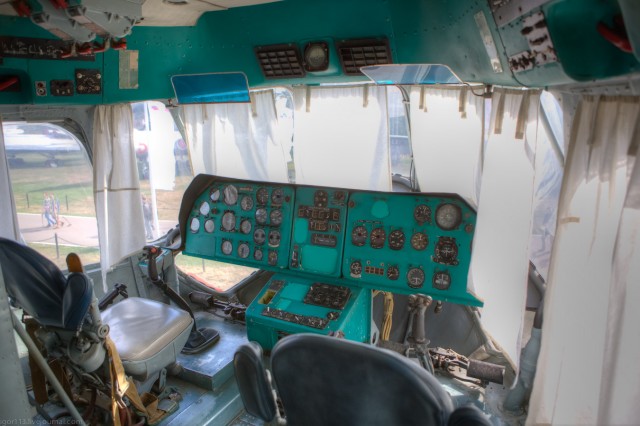 Вертолет-музей В-12