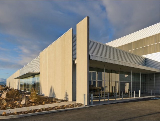 Где хранятся данные Facebook?