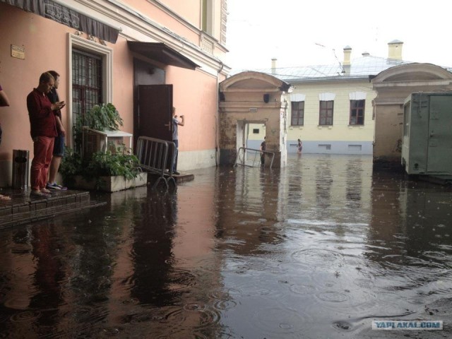 Москва после получасового дождя