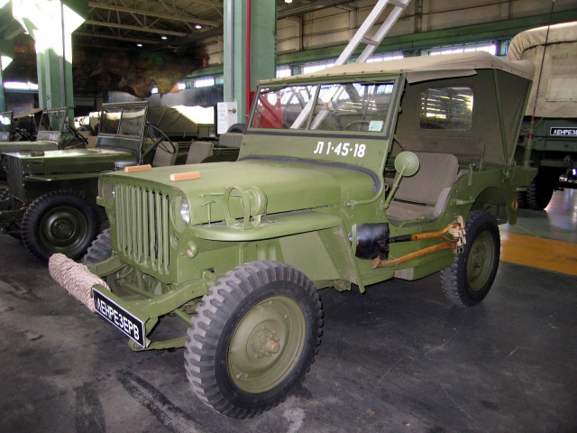 Выставка военных автомобилей. ПО "Ленрезерв", СПб.