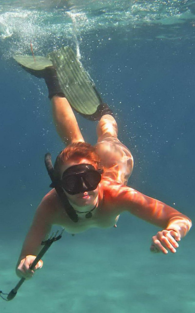 Девочки разные под водой