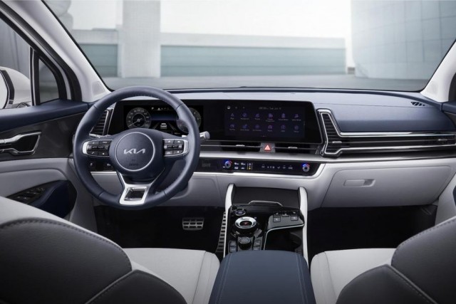 Kia Sportage в новом поколении получил замысловатый экстерьер