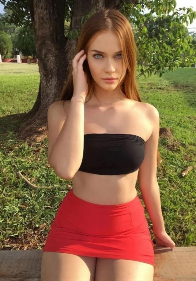 Молодые и посерьёзнее. На улице и дома