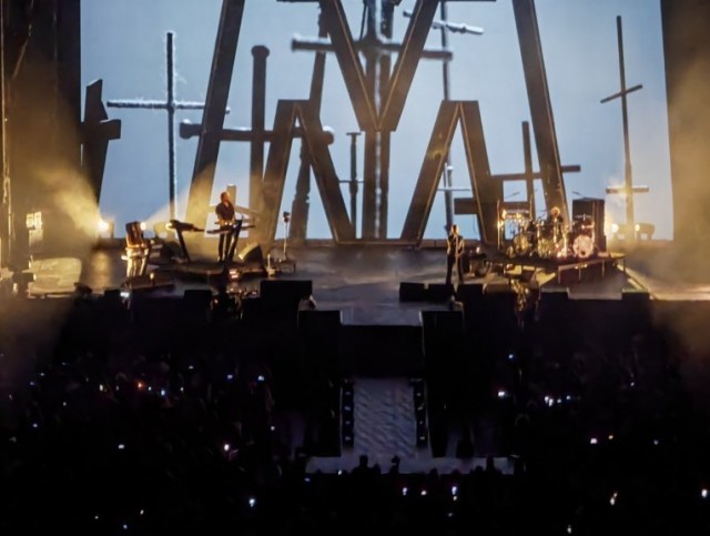 Depeche Mode. Концерт в Дюссельдорфе. Час назад закончился