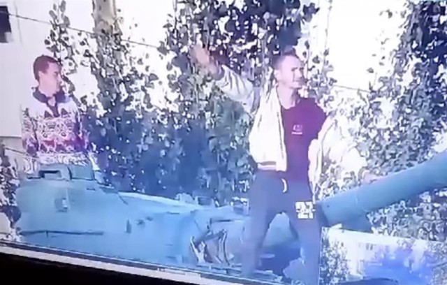 Под Самарой задержали мужчин с украинскими корнями за осквернение памятника участникам СВО