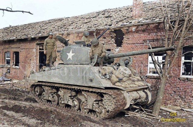 Цветные фотографии бронетехники времён Второй мировой войны