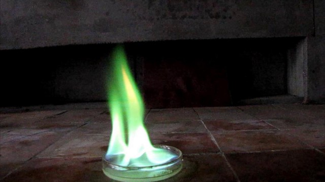 Предварительная причина массового отравления алкоголем в Адлере — метиловый спирт, обнаруженный в пробах домашней алкашки.