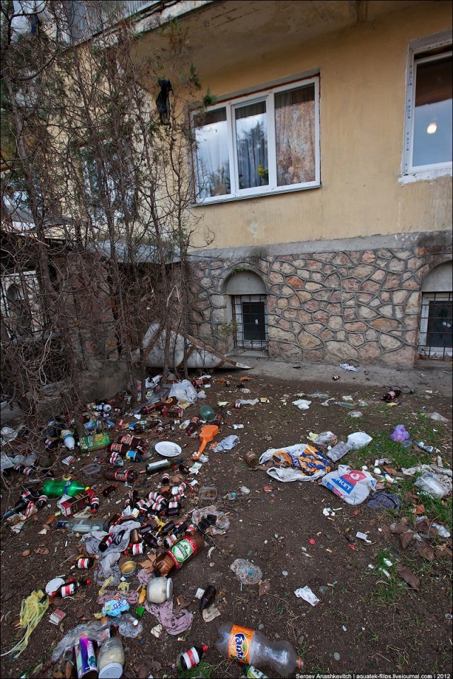 Ступеньки в ад. Обычная городская пятиэтажка