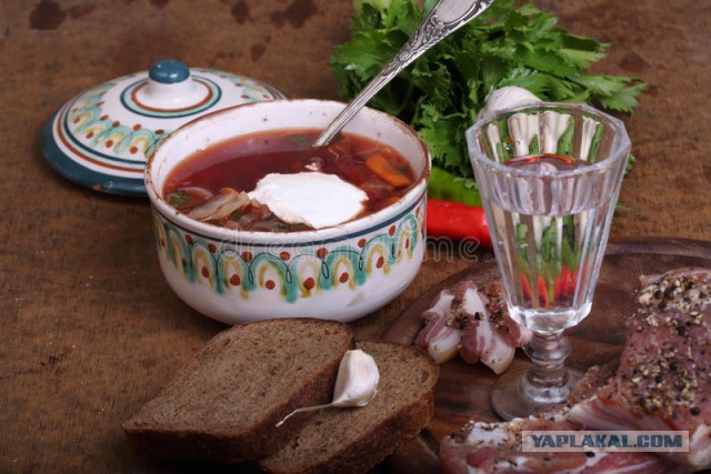 Водку пьют из-за дешевизны или реально вкус нравится?