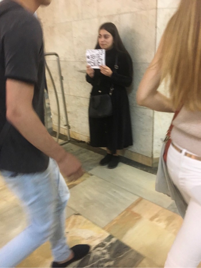 Попрошайки и их преступление против человечности.