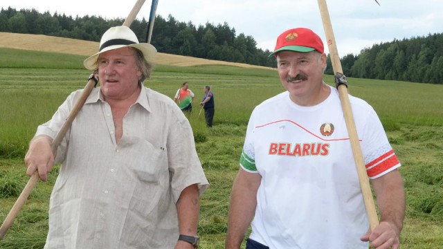 «Какие митинги? У нас жатва!» Как белорусские мэры отреагировали на призыв Тихановской выйти к народу