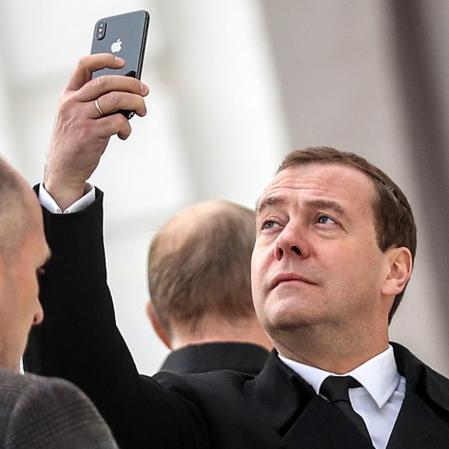 США могут отключить iPhone всем гражданам России, у которых они есть, заявил депутат Горелкин