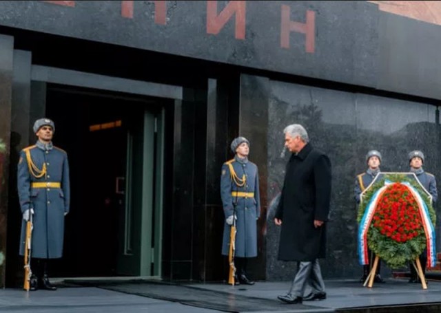 День в истории. Отмена поста номер один у Мавзолея