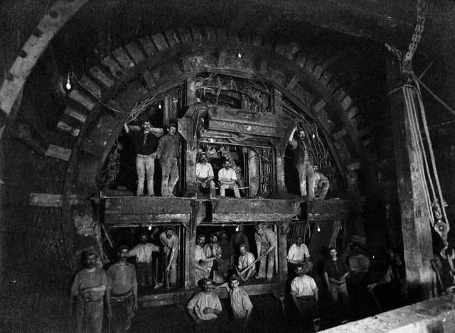 Исторические фотографии. Около сотни лет назад.
