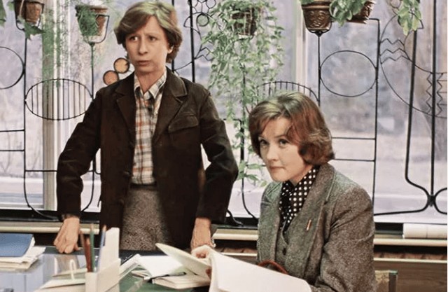 Почему в СССР на танцах «кому за 30» были одни женщины, а сейчас на сайтах знакомств в основном мужчины?