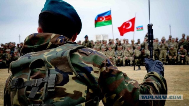 В Азербайджане заговорили о турецкой военной базе на фоне обострения отношений с Россией