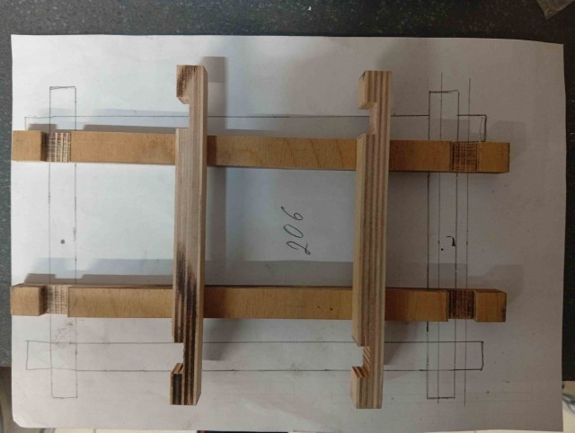 Цветочек для супруги.