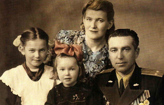 Знаменитости в кругу семьи.,  Фото из домашних архив