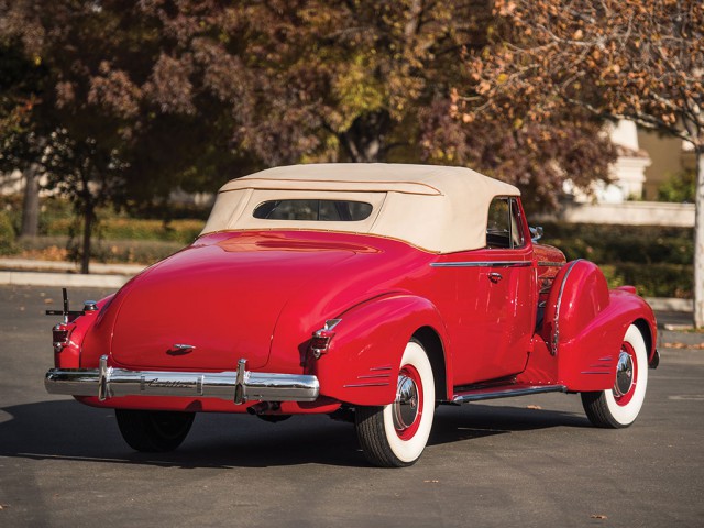 Cadillac. Картинки с аукциона.